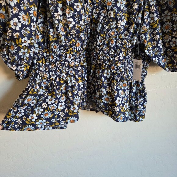 Old Navy Puff Sleeve Smocked VNeck Peplum Top Blue Floral XL Cottage Prairie NEW - Picture 4 of 10